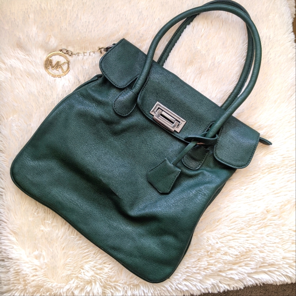 Micheal Kors purse